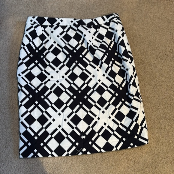 Talbots Black Top & Skirt - Picture 10 of 10